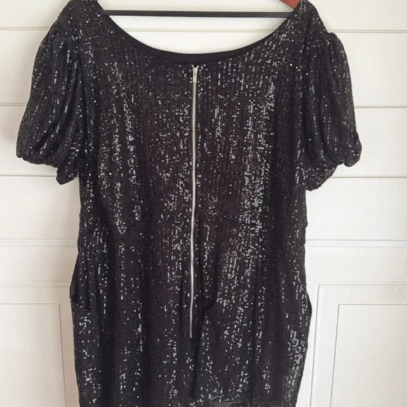 Elegant Black Sequin romper - Picture 2 of 4